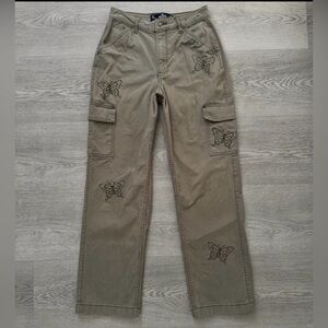 Hollister Olive Cargo Pants with Butterfly Design size 0